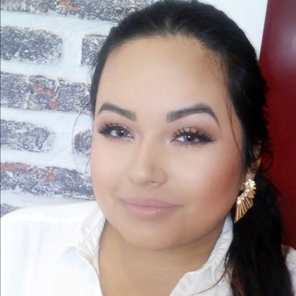 Meet your Posher, Erica
